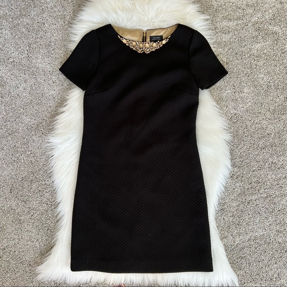 Tahari Black Textured Shift Dress w Embellished Neck and gold zipper back sz 2 - Picture 1 of 9
